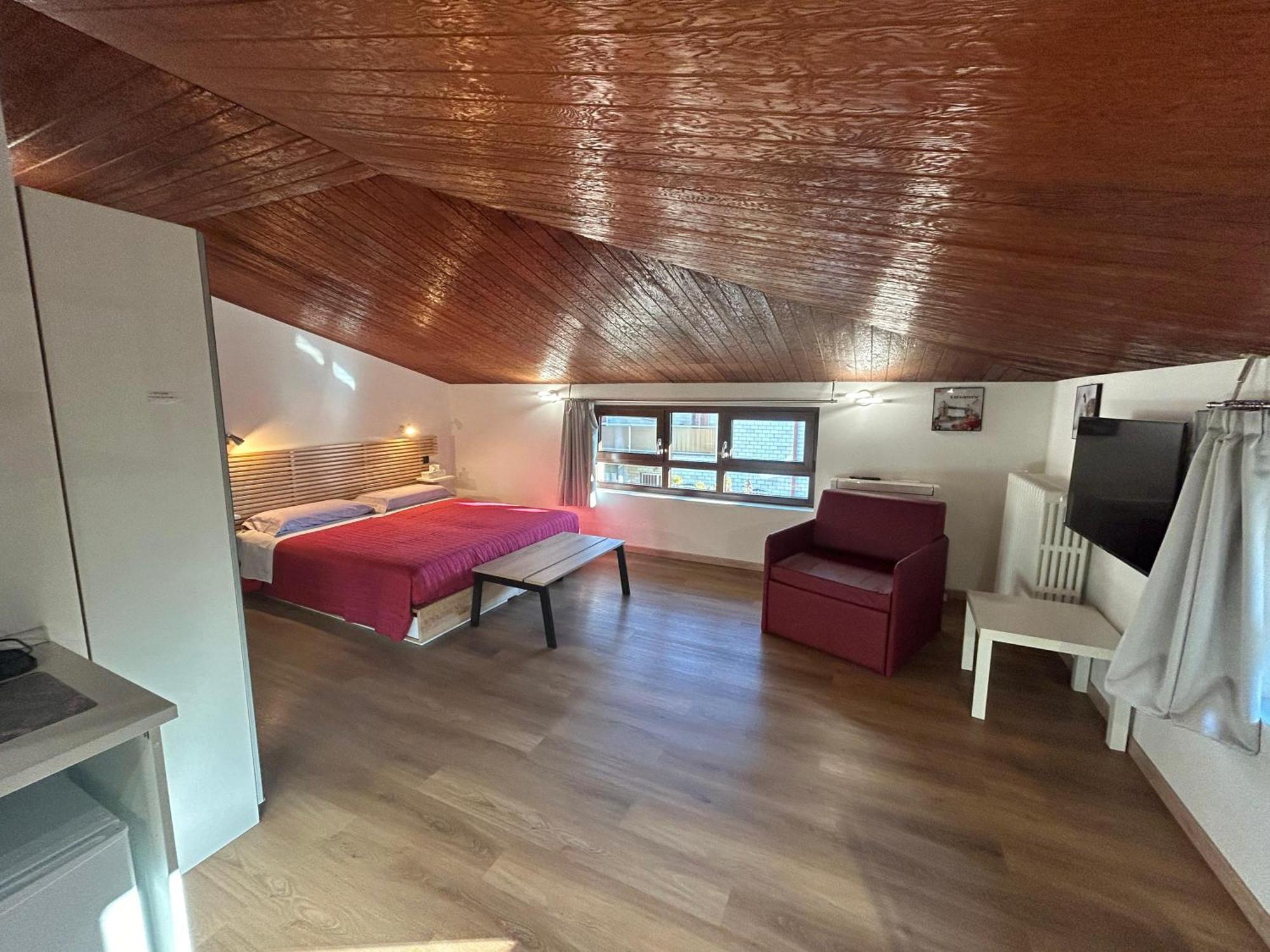 Junior Suite,1396647551:JPEG
